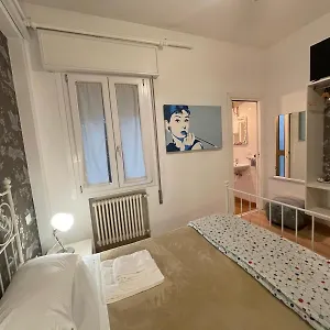 Madam 3*, Treviso Italia